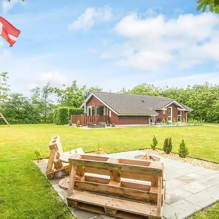 6 Person In Tarm